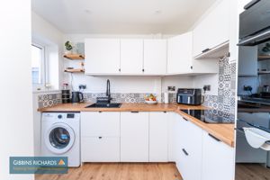 Kitchen- click for photo gallery